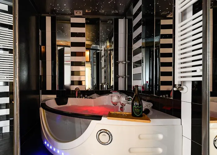 Stylish With Jacuzzi By Ndp Rent * Rzym
